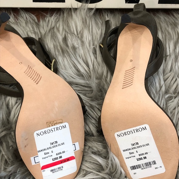 Paige Sandals. New. - Picture 12 of 12